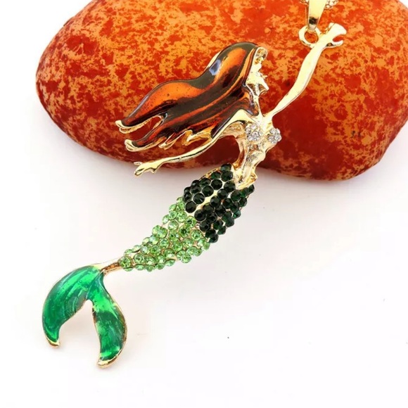 Betsey Johnson Mermaid Pendant Sweater Necklace - Picture 3 of 9